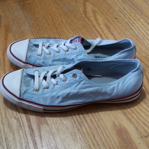Converse NWOT - Picture 2 of 5